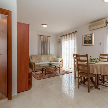 Appartement Apartman Dildo à Trogir Extérieur photo
